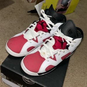 Nike Jordan carmine jordans 6s size 2.5y